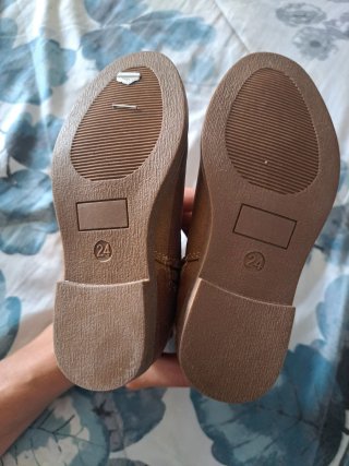 Botas marrones niña talla 24