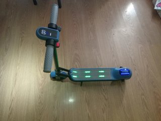 Patinete Eléctrico Azul - Totalmente Nuevo