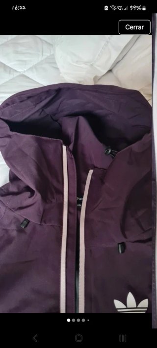 Chaqueta Adidas impermeable morada talla S