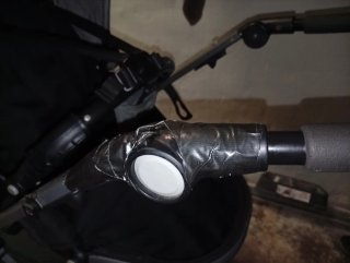 Cochecito de bebé gris y negro incluye capazo