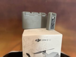 DJI Mini 2 SE Drone + 4 Baterías