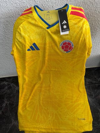 Nueva a estreno. Camiseta Colombia Adidas Talla M