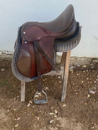 2 Monturas: Inglesa y Vaquera