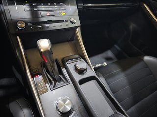 Lexus IS 2.5 300h Executive