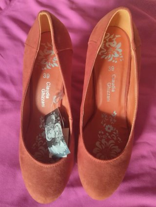 NUEVO ZAPATOS DE CUÑA CLAUDIA GHIZZANI 39