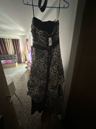 Vestido de fiesta blanco y negro Precio negociable