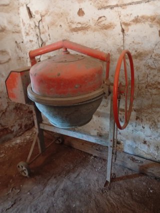 Hormigonera Naranja