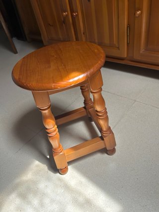 Mueble de salón castellano madera.