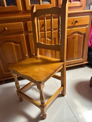 Mueble de salón castellano madera.