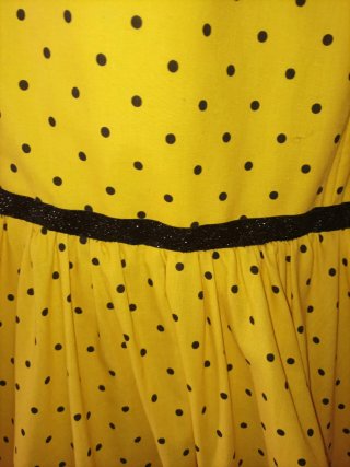 Vestido de flamenca amarillo lunares
