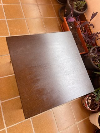 Mesa auxiliar diseño madera wengué y metal