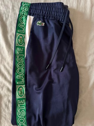 Sudadera Lacoste azul y blanca