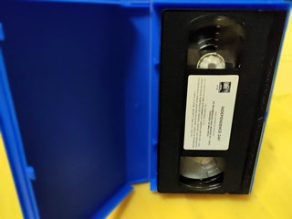 4 VHS: Braveheart, Expediente X, Independence Day