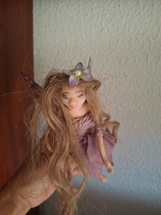 Figura artesanal hada mariposa