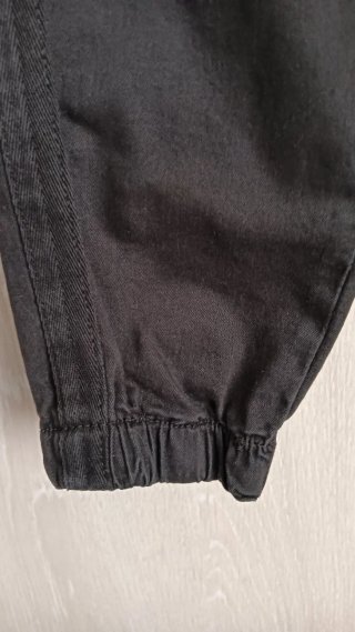 Pantalones cargo negros