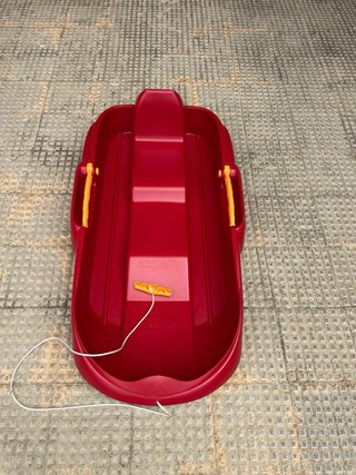 Trineo de nieve rojo con cuerda, decathlon