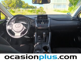 Lexus NX 300h Corporate 2WD + Navibox 145 kW (197 CV)
