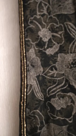 Pantalón pitillo estampado
