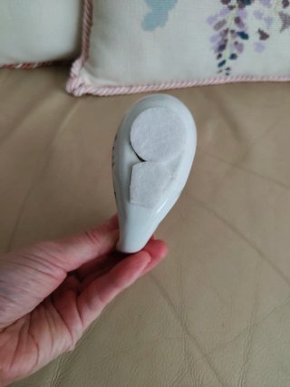 Balena in porcellana dipinta a mano anni '80