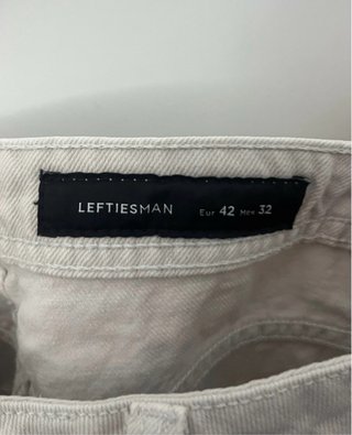 Pantalón vaquero Lefties beige desgastado