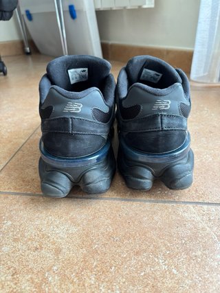 New Balance 9060 Nere Taglia 44