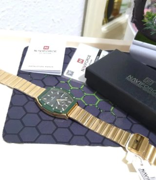 Reloj Naviforce Hombre Dorado y Verde