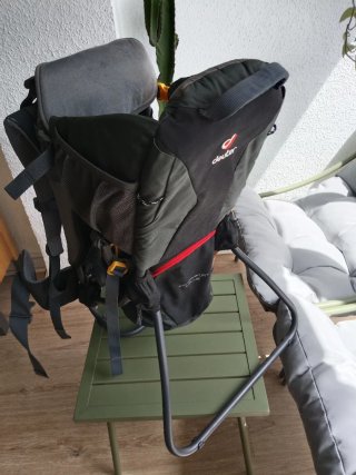 Mochila Portabebés Deuter Trekking