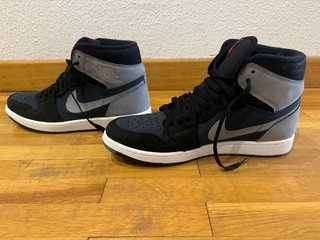 Jordan 1 Gore-Tex 44.5 EUR / 10.5 US Negro y verde