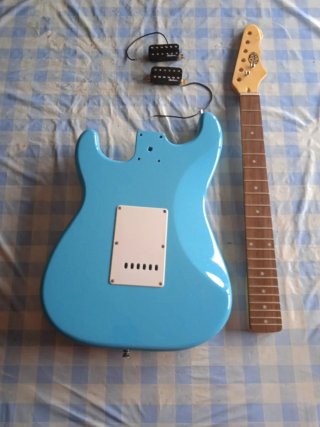 Piezas Guitarra Eléctrica Azul