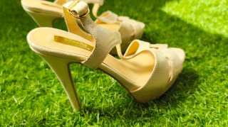 Sandalias tacón doradas T.36