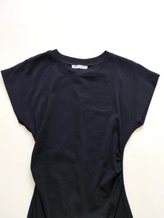 Vestido camiseta negro Zara