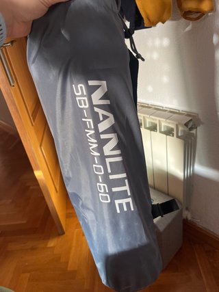 Nanlite FC-120B Bicolor LED Light+softbox+trípode