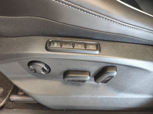 Volkswagen Tiguan 2021, foto 24