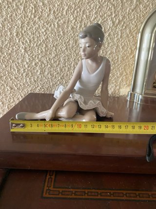 Figura Bailarina Lladró Sentada