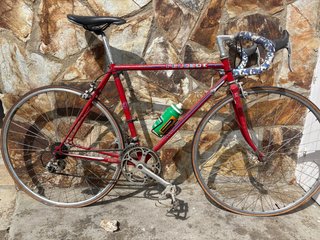 Bicicleta Peugeot Carretera Vintage Roja años 80