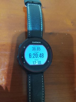 Reloj Garmin Forerunner 235 Negro/Rojo