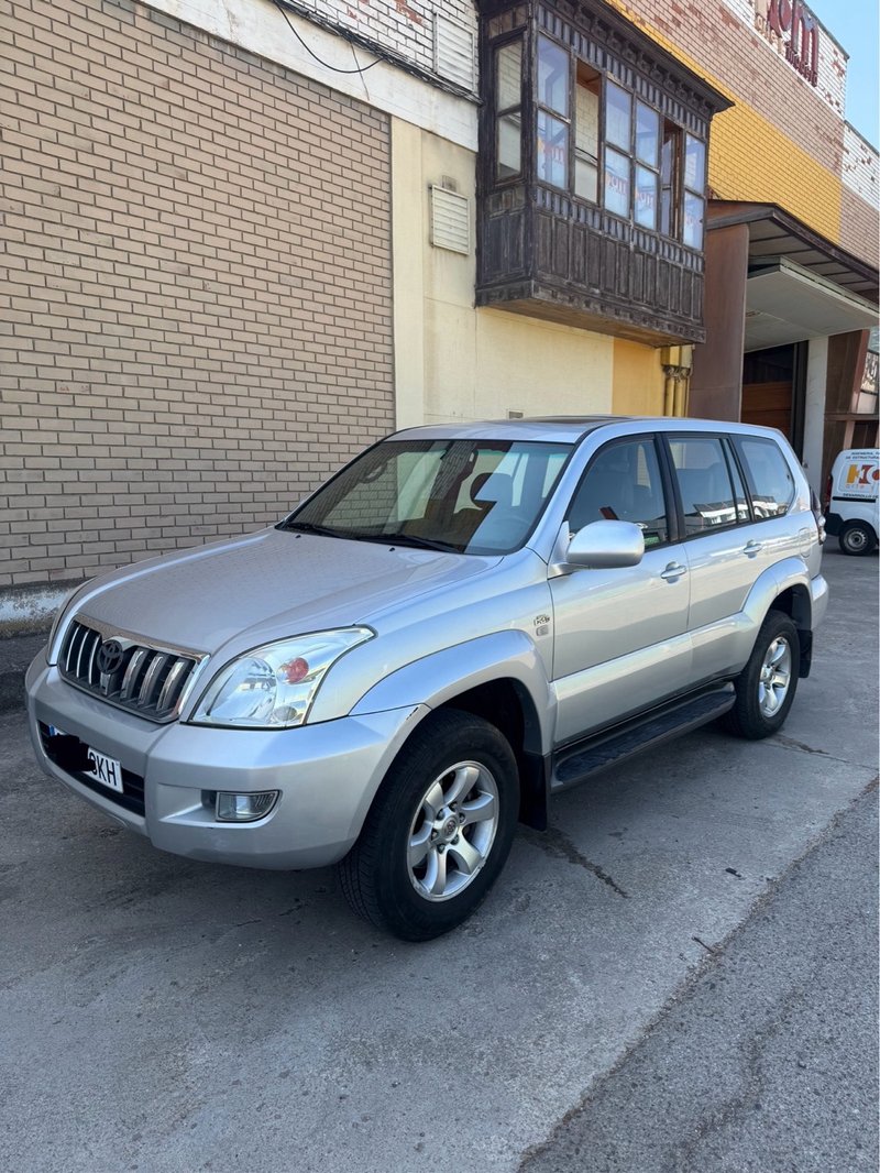 Toyota Land Cruiser 2004 - foto 1