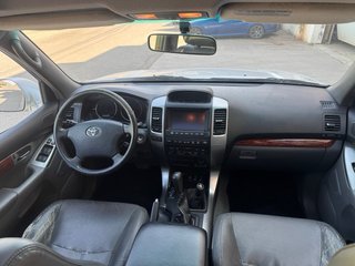 Toyota Land Cruiser 2004