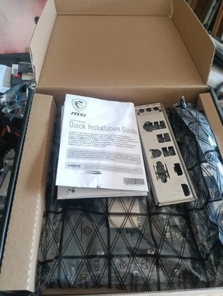 Placa Base MSI A520M PRO + AMD Ryzen 7 2700X