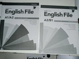 English File A2/B1 Pre-intermediate With Online.