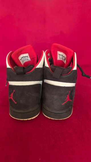 Zapatillas Baloncesto Caña Alta Negras Rojas