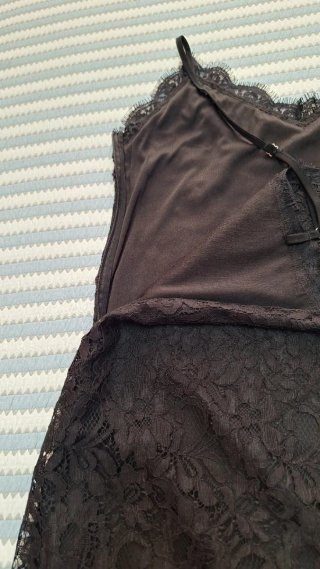 Vestido de encaje negro para fiesta