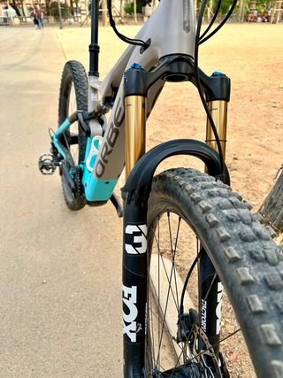 Orbea Rise H10 Eléctrica gris y azul Batería 540Wh