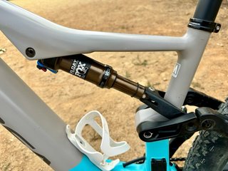 Orbea Rise H10 Eléctrica gris y azul Batería 540Wh