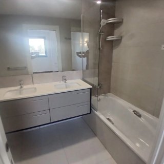 Piso seminuevo en Can Roca de 91mts const.