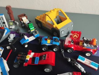Lote Lego vehículos y piezas
