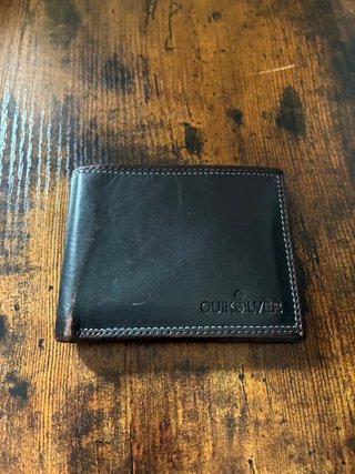 Cartera de cuero Quiksilver negra