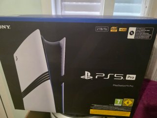 PS5 Pro 2TB + Mando + Unidad Disco