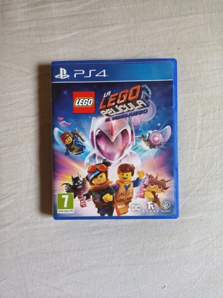 PS4 Slim 500GB + 4 Juegos + Cables