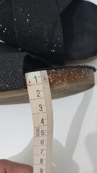 Sandalias negras con brillo
